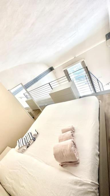 Duomo Modern Loft 100Mt From Duomo And Lake Комо Екстериор снимка